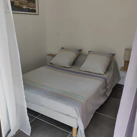 Nimes, France Apartment *